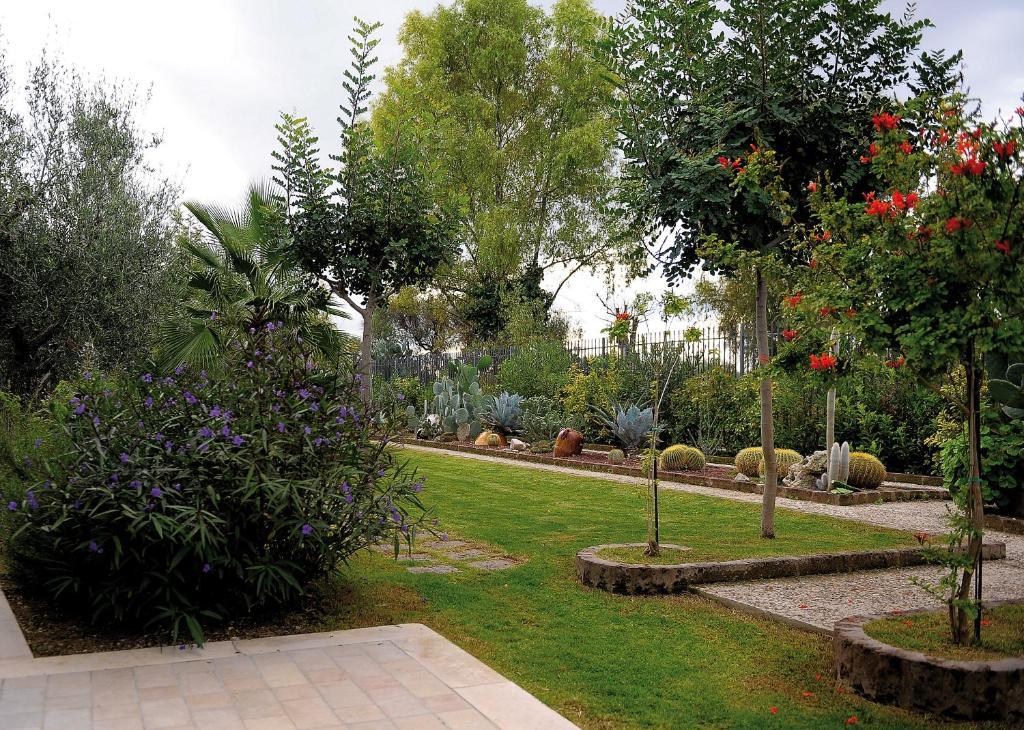 Il Giardino Del Te Hotel Barletta Exterior foto