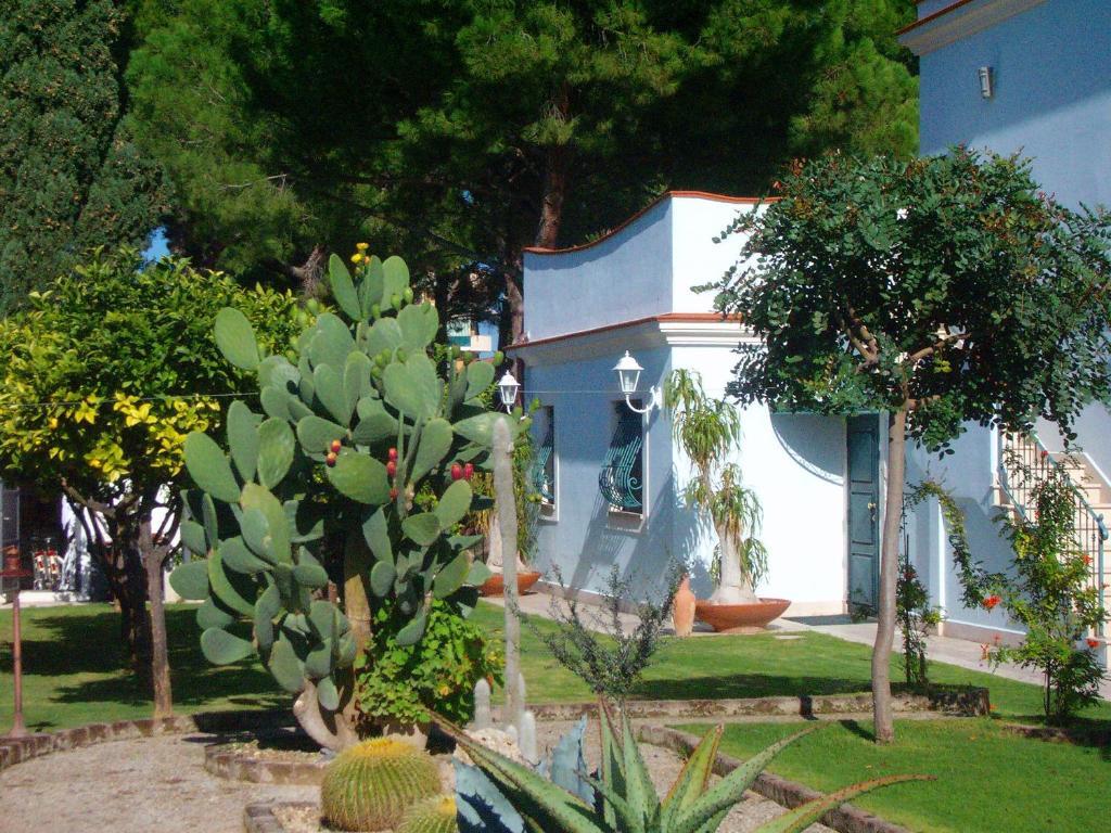 Il Giardino Del Te Hotel Barletta Exterior foto